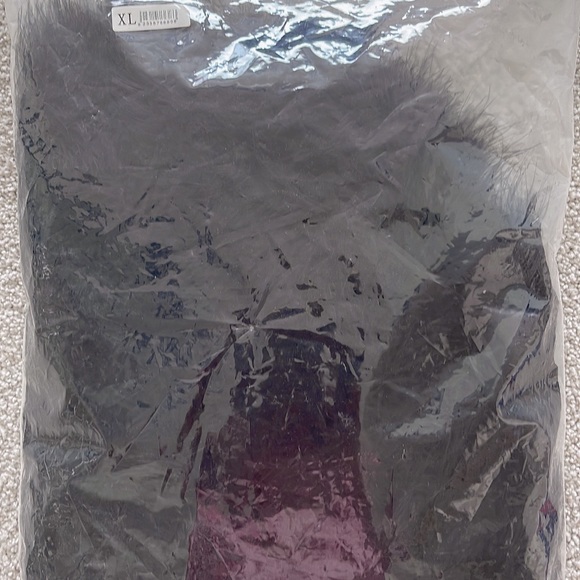 Unique lace with fur shawl - Picture 5 of 5